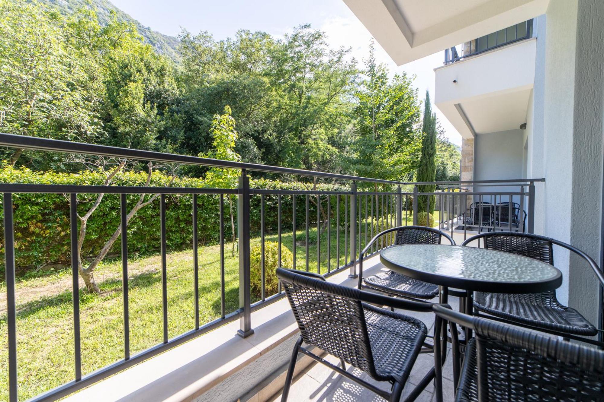 Green Bay Apartments Morinj Kotor Exterior foto